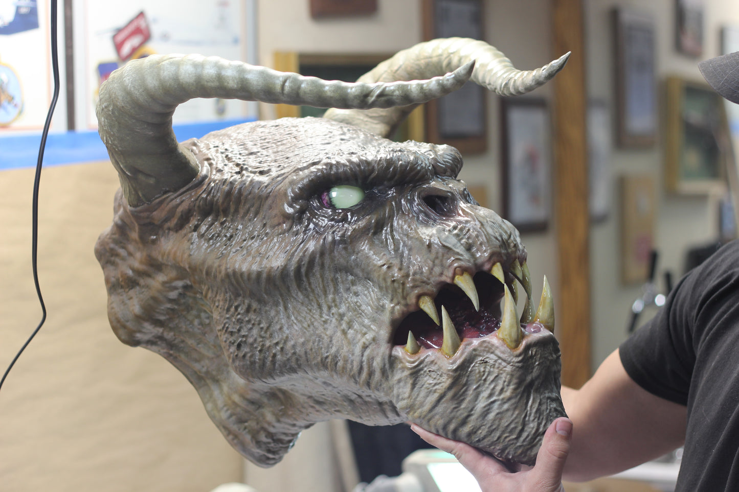 Deathclaw Trophy Wallmount