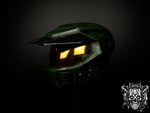 Master Chief Helmet – Halo: Combat Evolved Collectible