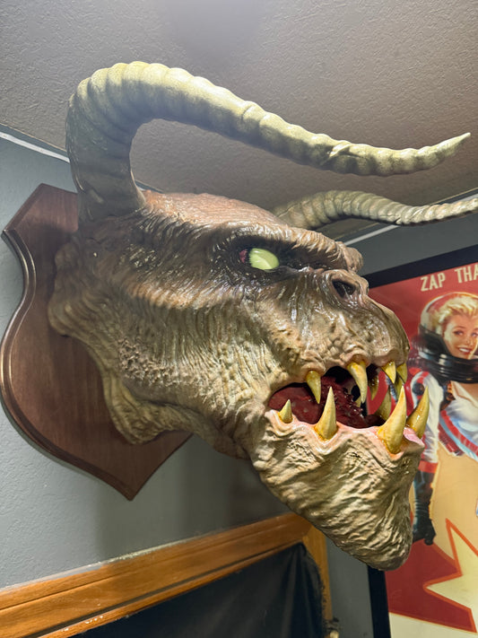 Deathclaw Trophy Wallmount